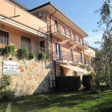 Residence Villa Margherita Бренцоне-суль-Гарда Екстер'єр фото