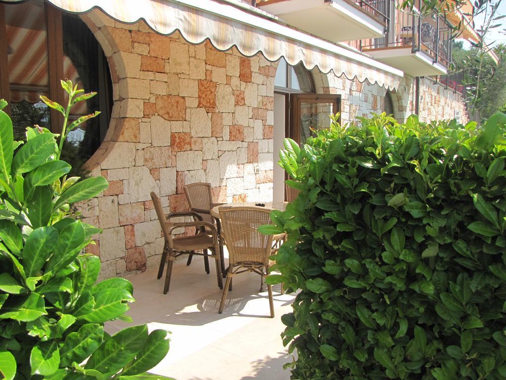 Residence Villa Margherita Бренцоне-суль-Гарда Екстер'єр фото