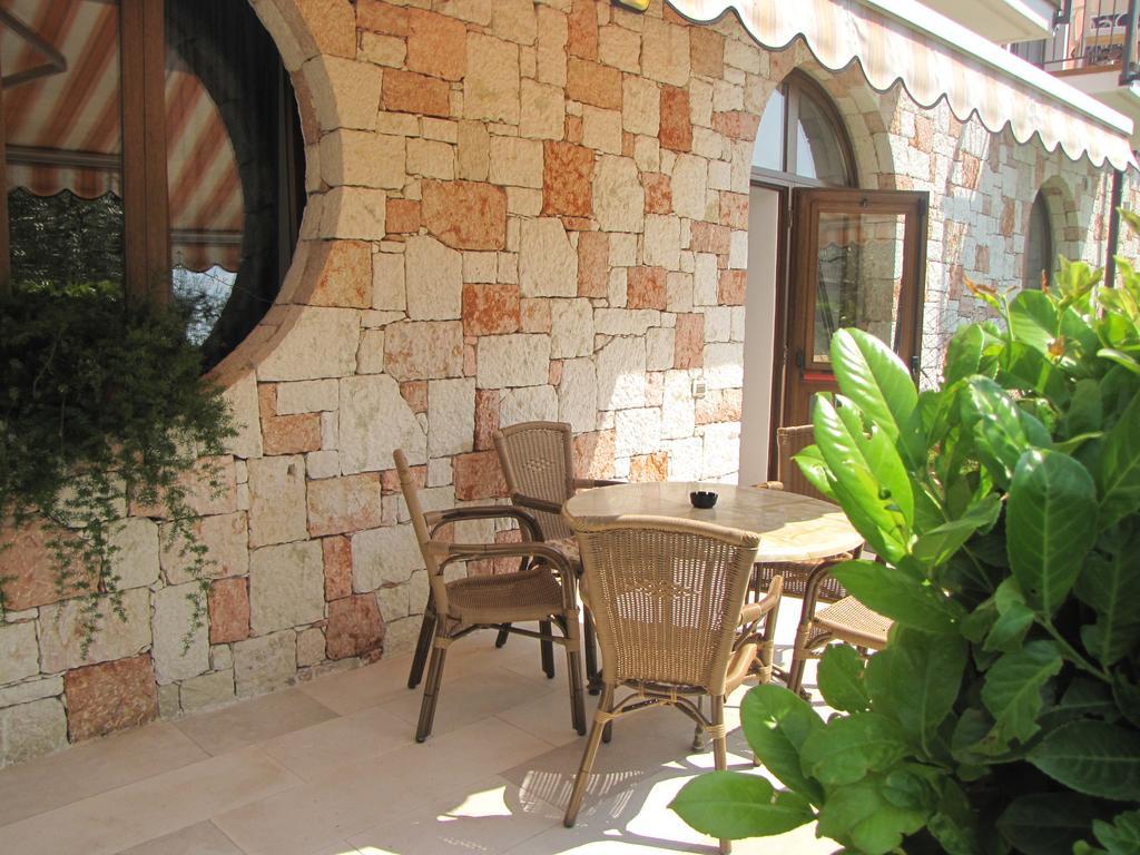Residence Villa Margherita Бренцоне-суль-Гарда Екстер'єр фото