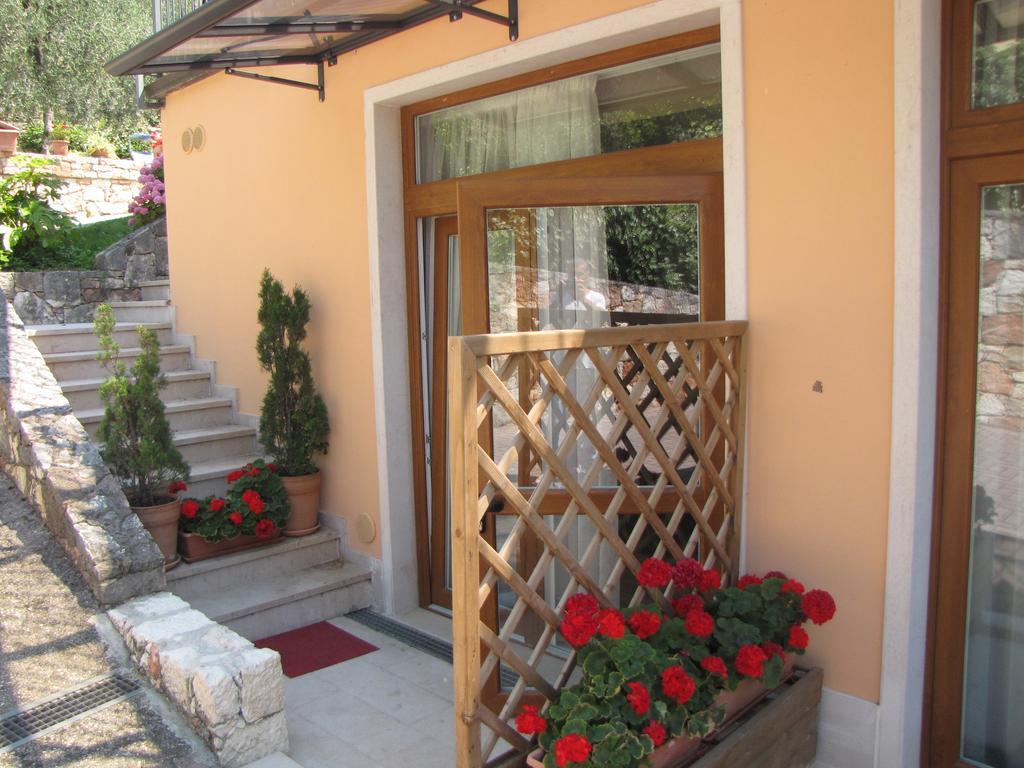 Residence Villa Margherita Бренцоне-суль-Гарда Екстер'єр фото