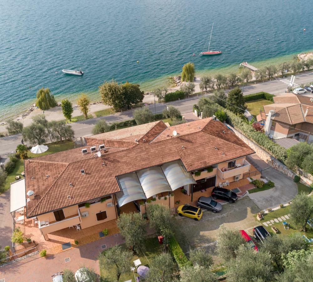 Residence Villa Margherita Бренцоне-суль-Гарда Екстер'єр фото